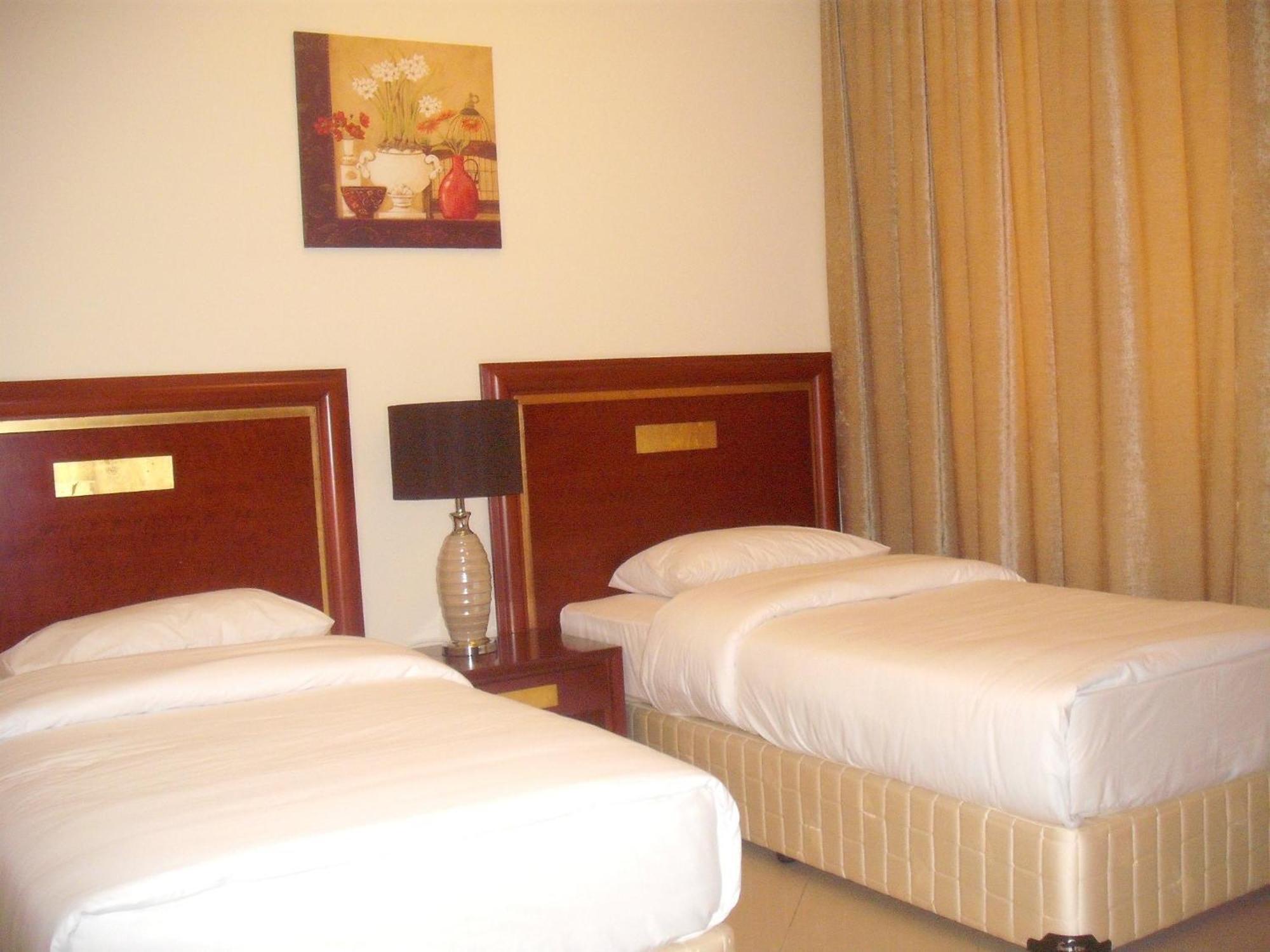 Abu Dhabi Plaza Hotel Apartments Exterior foto