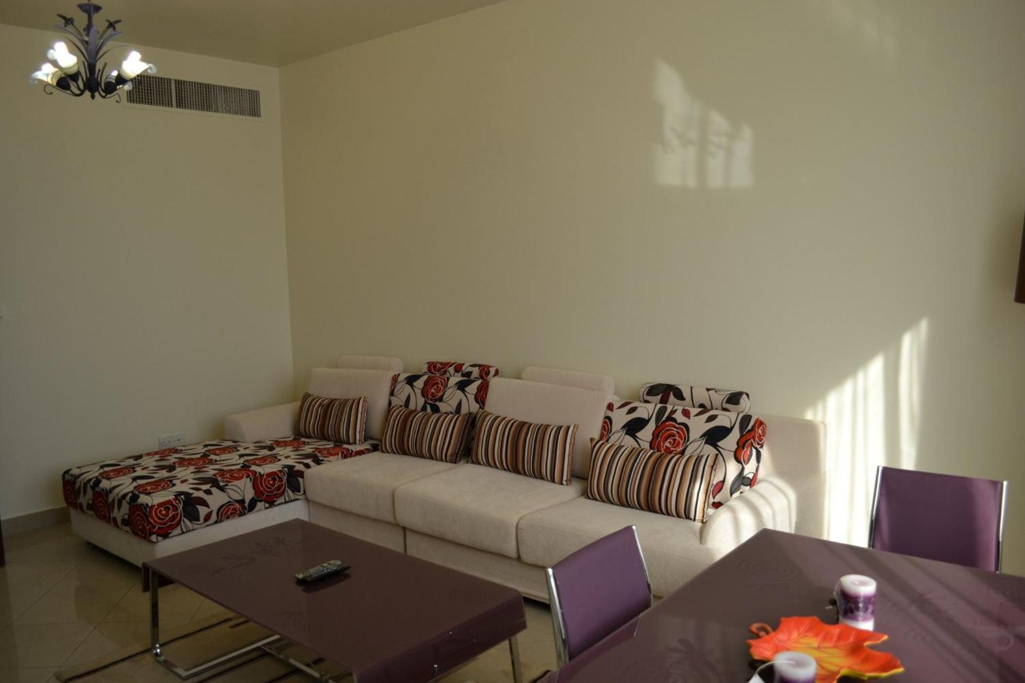 Abu Dhabi Plaza Hotel Apartments Exterior foto