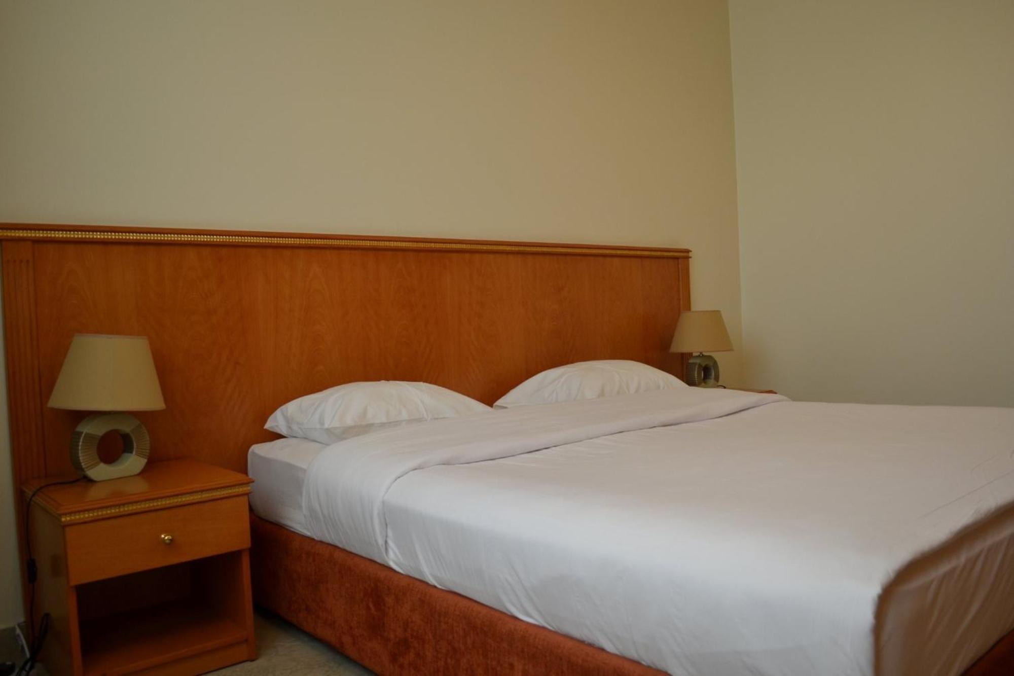 Abu Dhabi Plaza Hotel Apartments Exterior foto